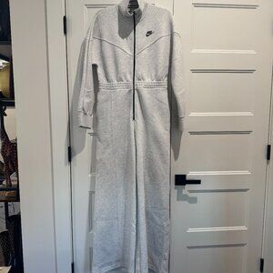 Nike Women’s Sportswear Tech Fleece Windrunner Jumpsuit Grey sz M